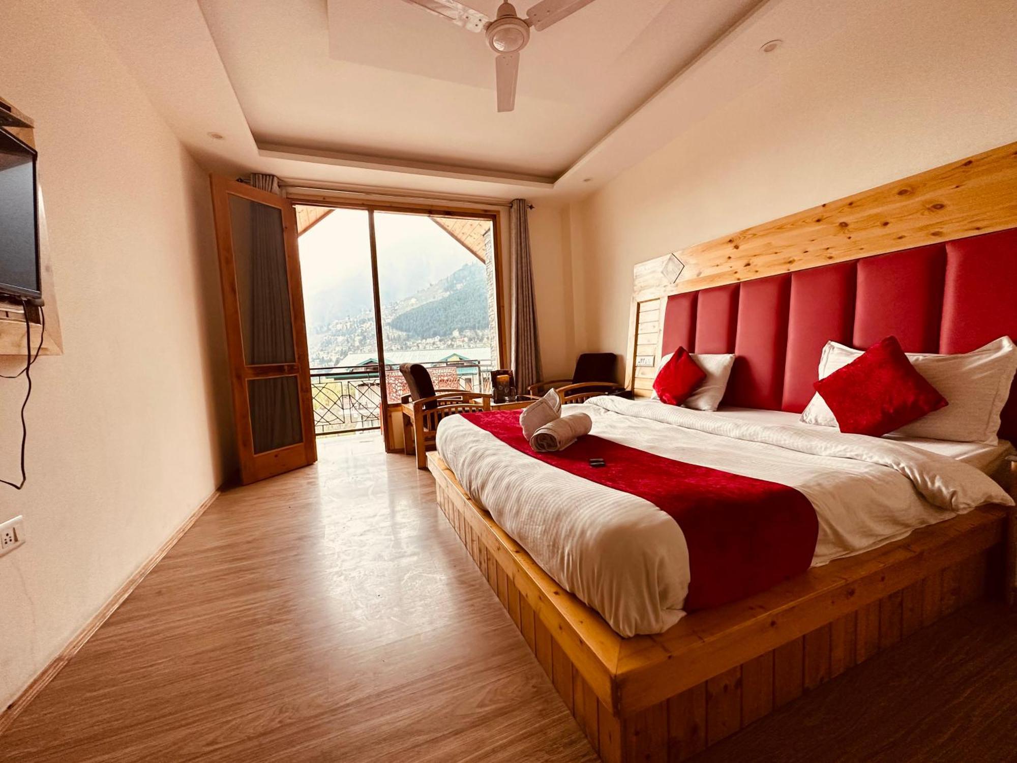 Hotel Pine Grove - Manali (Himachal Pradesh) — Photos 2